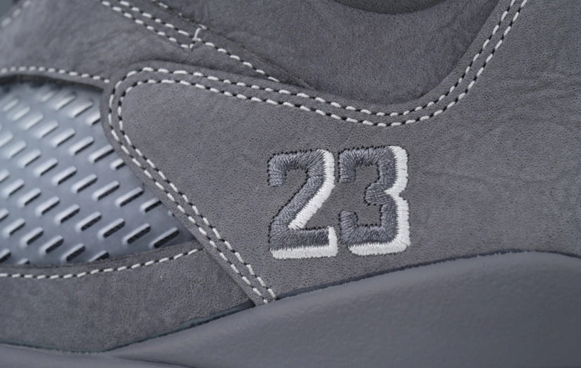 Air Jordan 5 Retro 'Wolf Grey' 2026